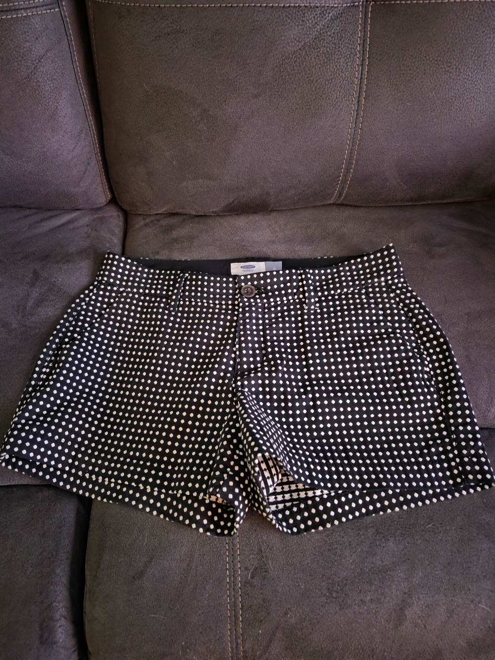 Women's Old Navy Black & White Polka Dot Shorts 0